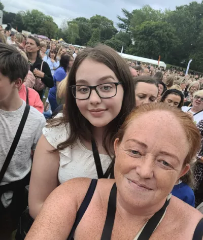 mum and daughter at a concert